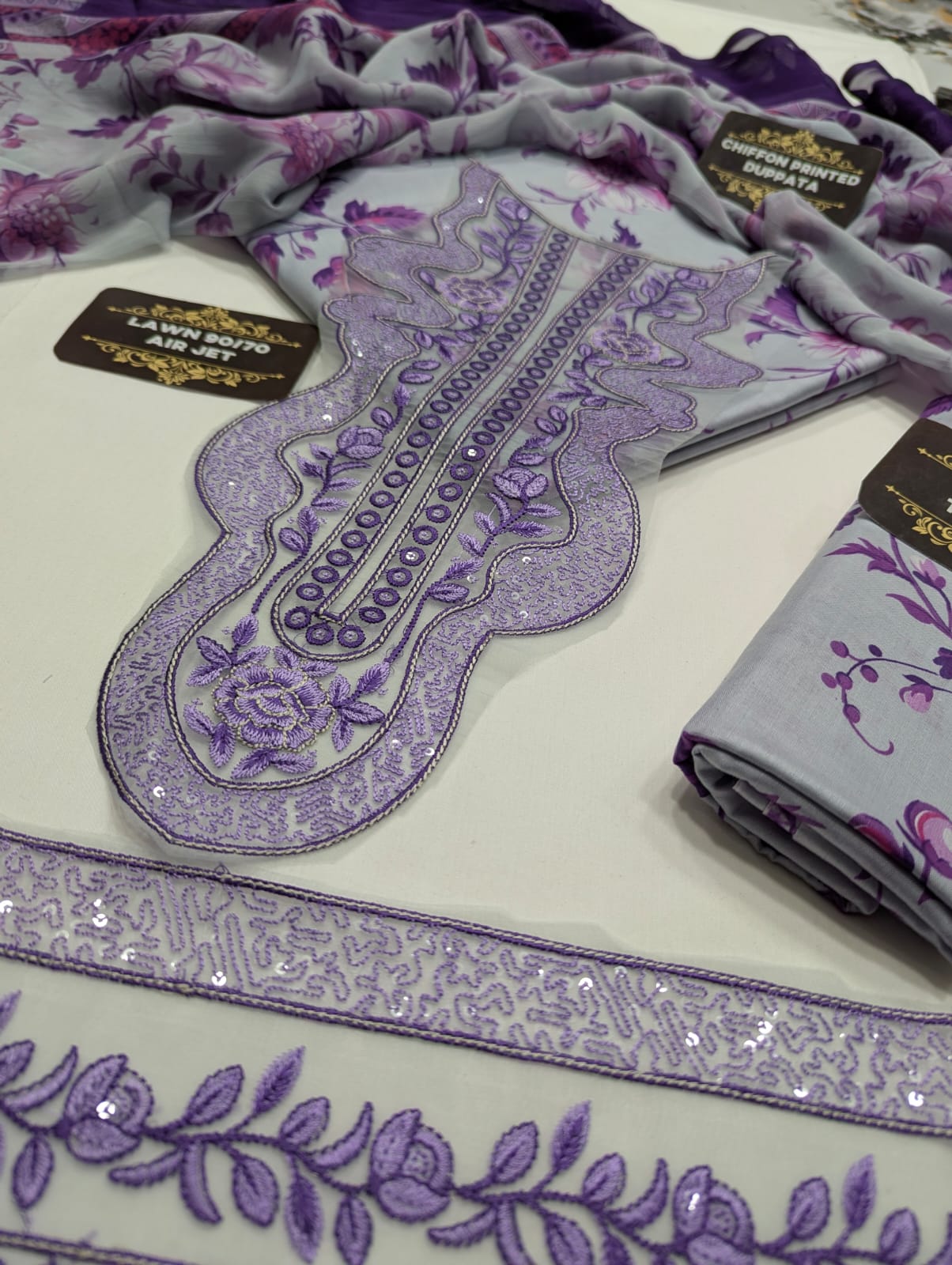 3-Piece Embroidered Lawn Suit | LC-3