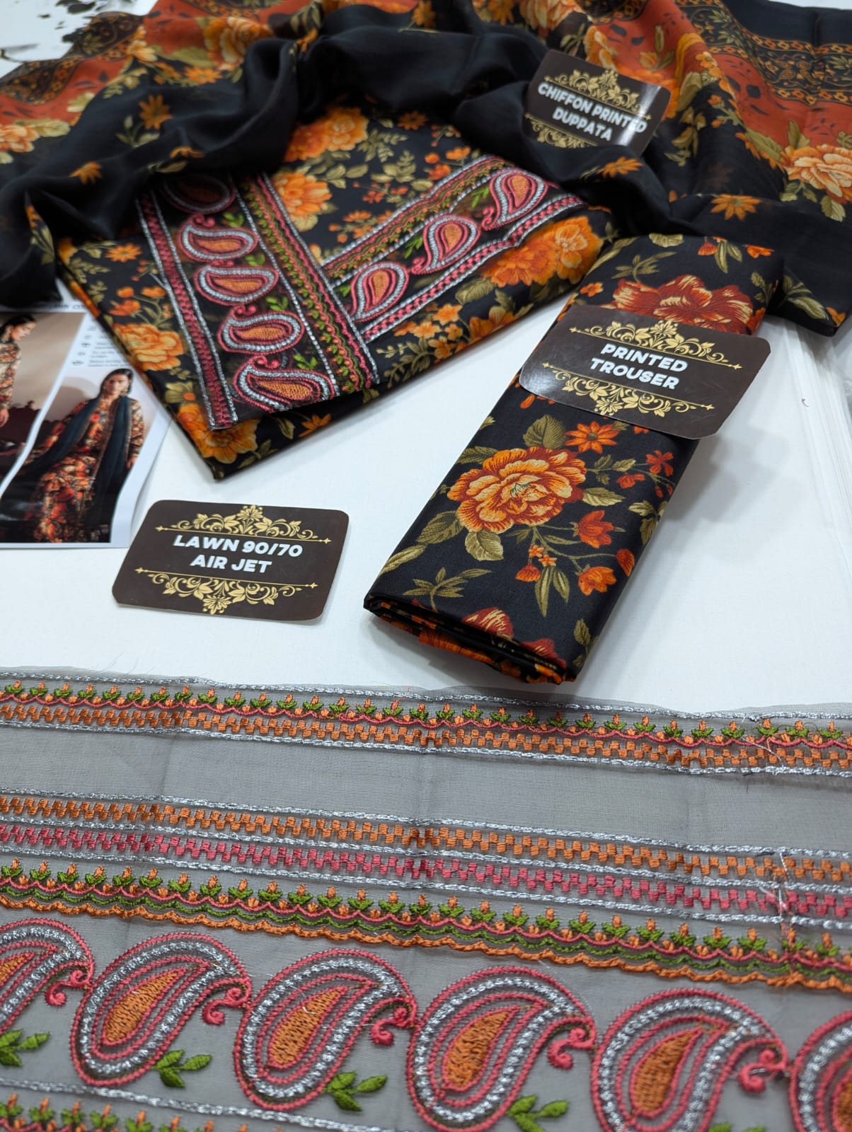 3-Piece Embroidered Lawn Suit | LC-4